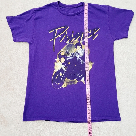 PRINCE Purple Rain Officially Approved T-shirt 100% Cotton Unisex Size Medium - Picture 7 of 8